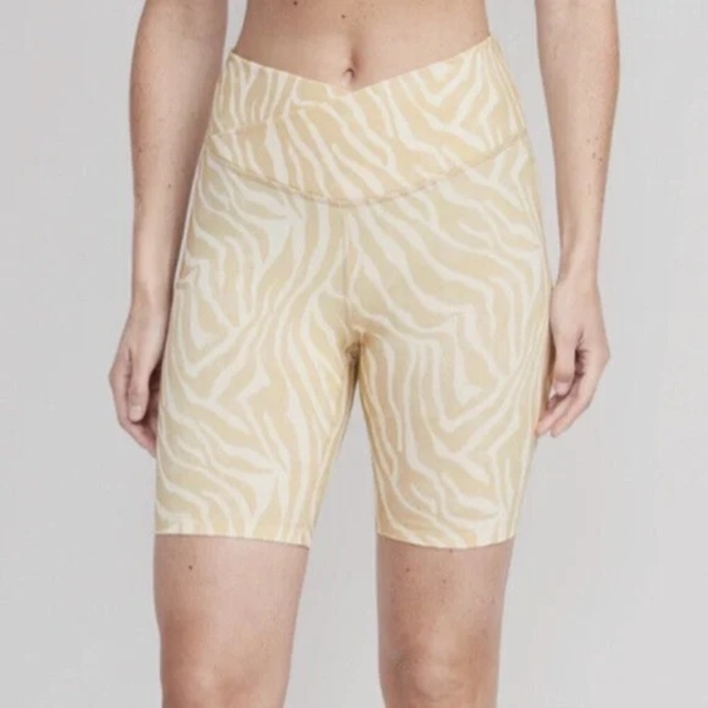 Old Navy PowerSoft Zebra Print Extra High Rise Biker Shorts